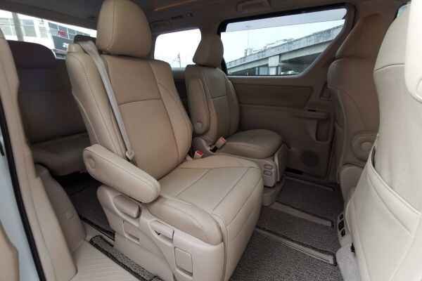 Mpv-Saloon-Inside.jpg